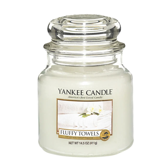 Yankee Candle Classic Medium Jar Fluffy Towels Candle 411g